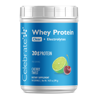 Celebrate Whey Protein Cherry kék címkés, fehér háttéren lévő tartály csavart fedéllel
